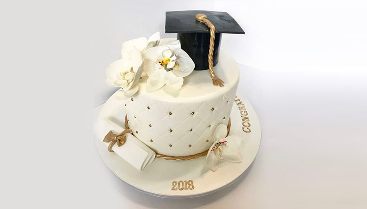 Graduation Cakes - INCREDIBLY DELICIOUS